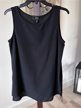 Status by Chenault Black Sleeveless Shell Tunic Tank
